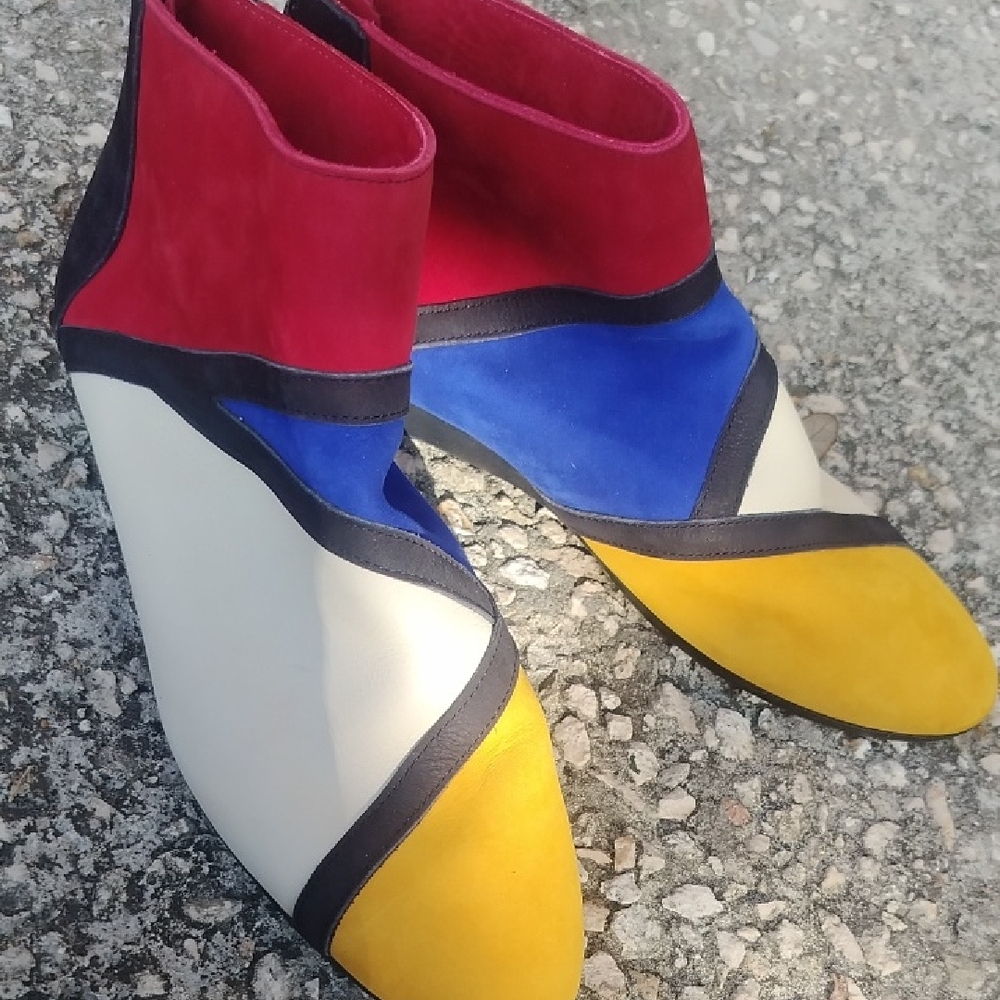 Arche Onyzem Suede Booties Size 10